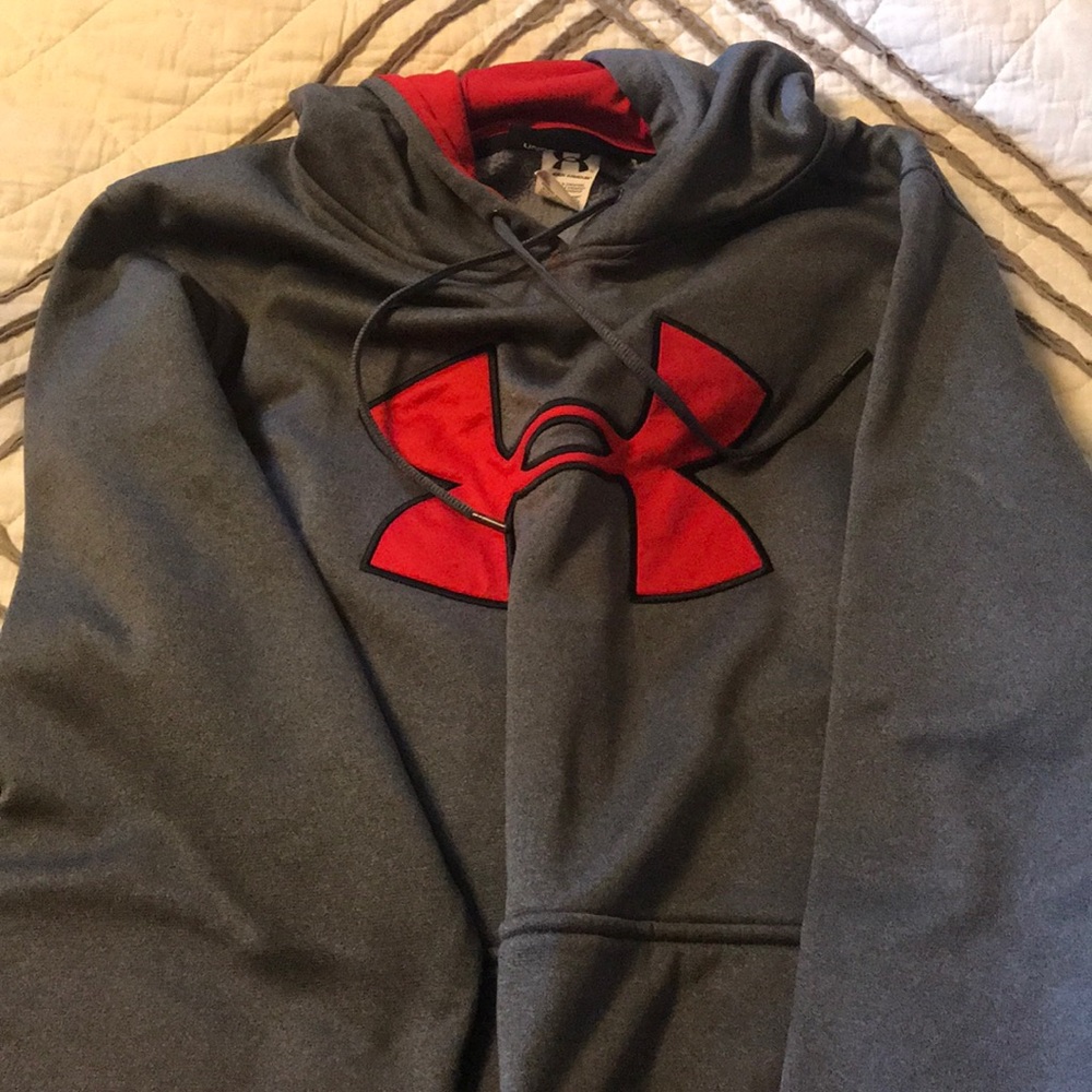 Under Armour sweatshirt